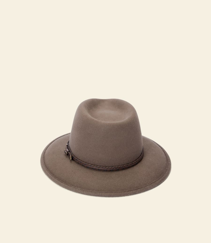 chapeau de voyageur akubra