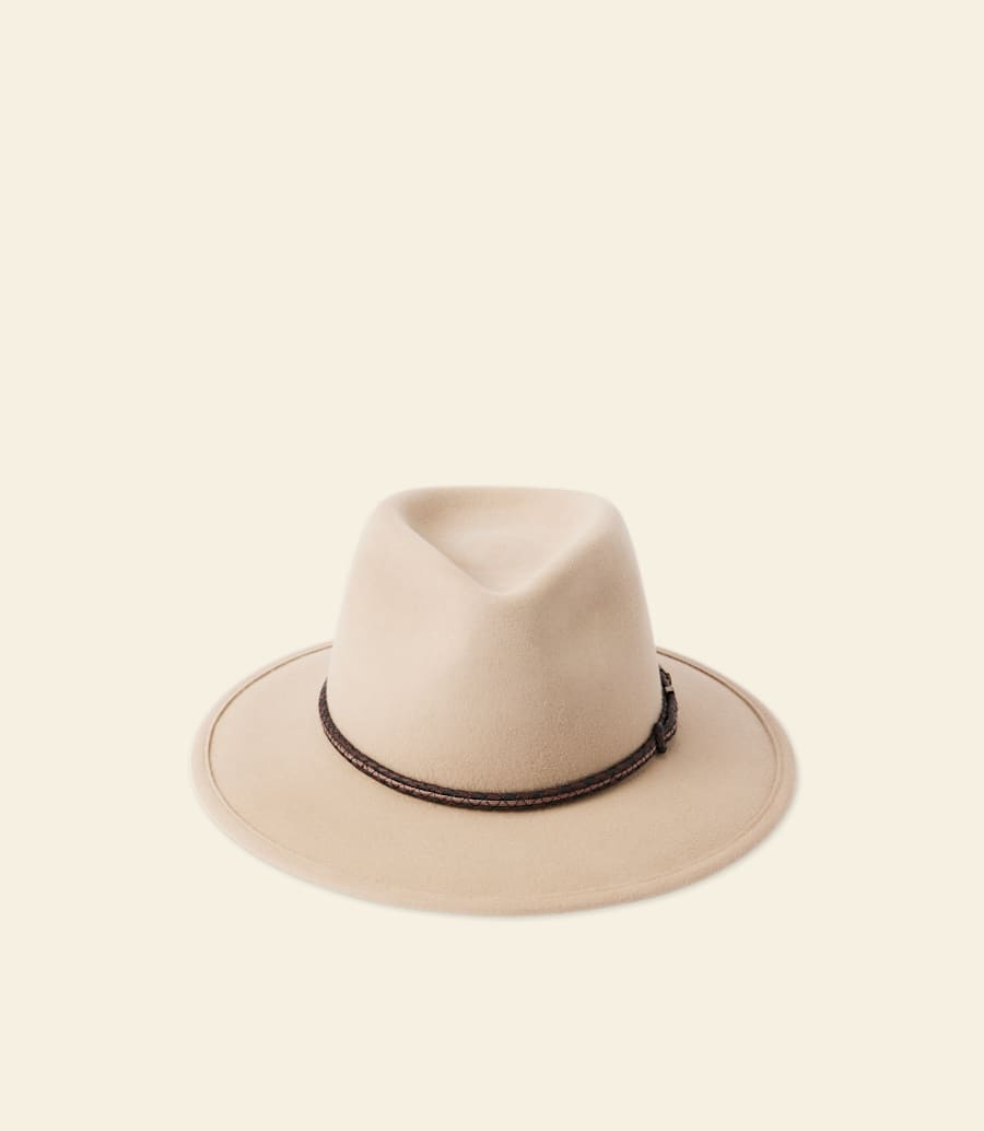 chapeau de voyageur akubra
